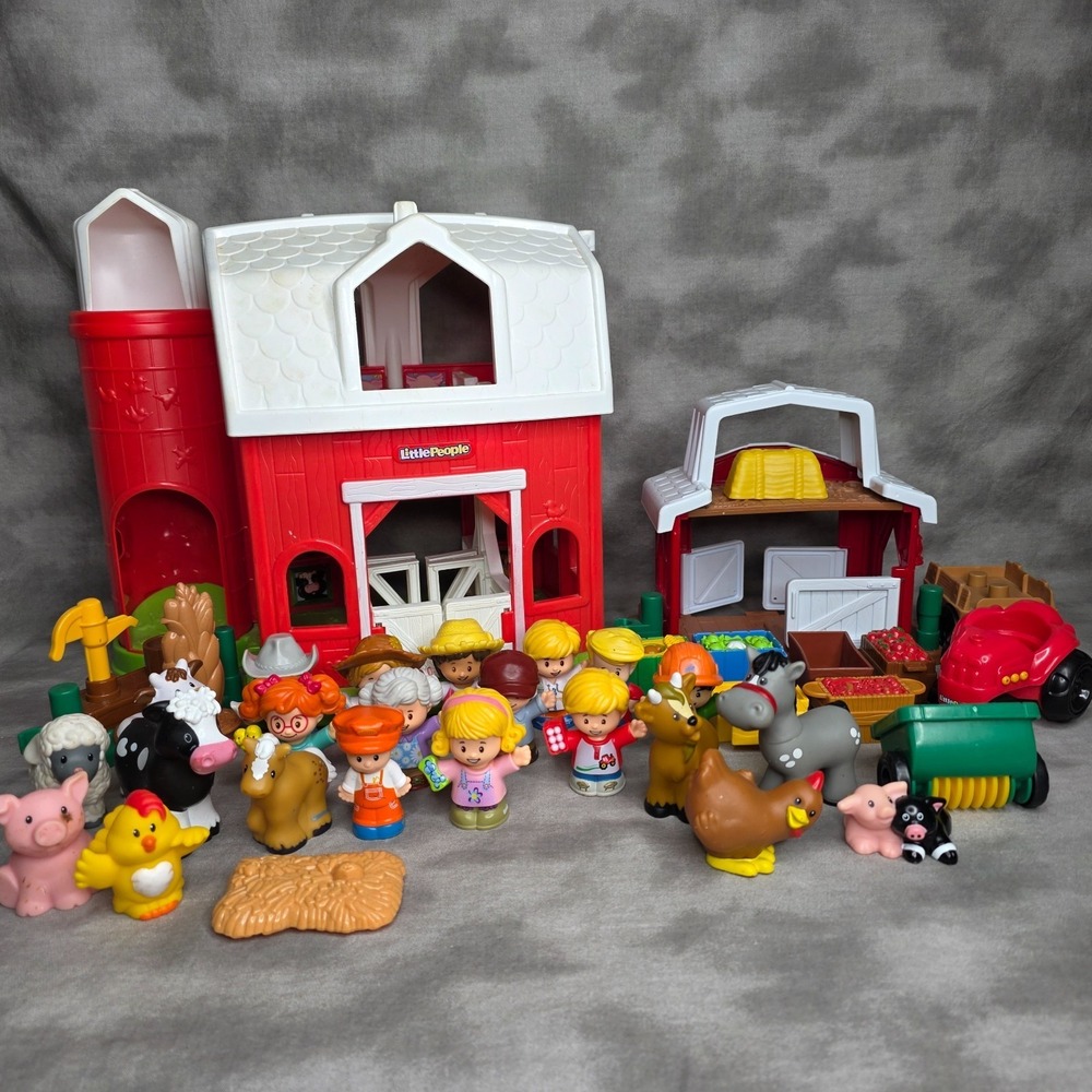 Fisher Price Little People Farm Set 38 Piece LOT Barns Farmers Animals Tractor